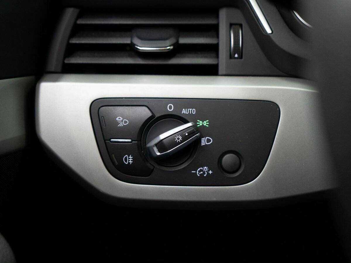 Audi A4, 2019 Фото №16