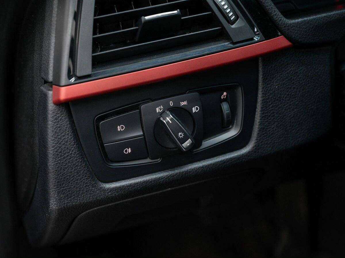 BMW 3 серии 320d, 2013 Фото №19