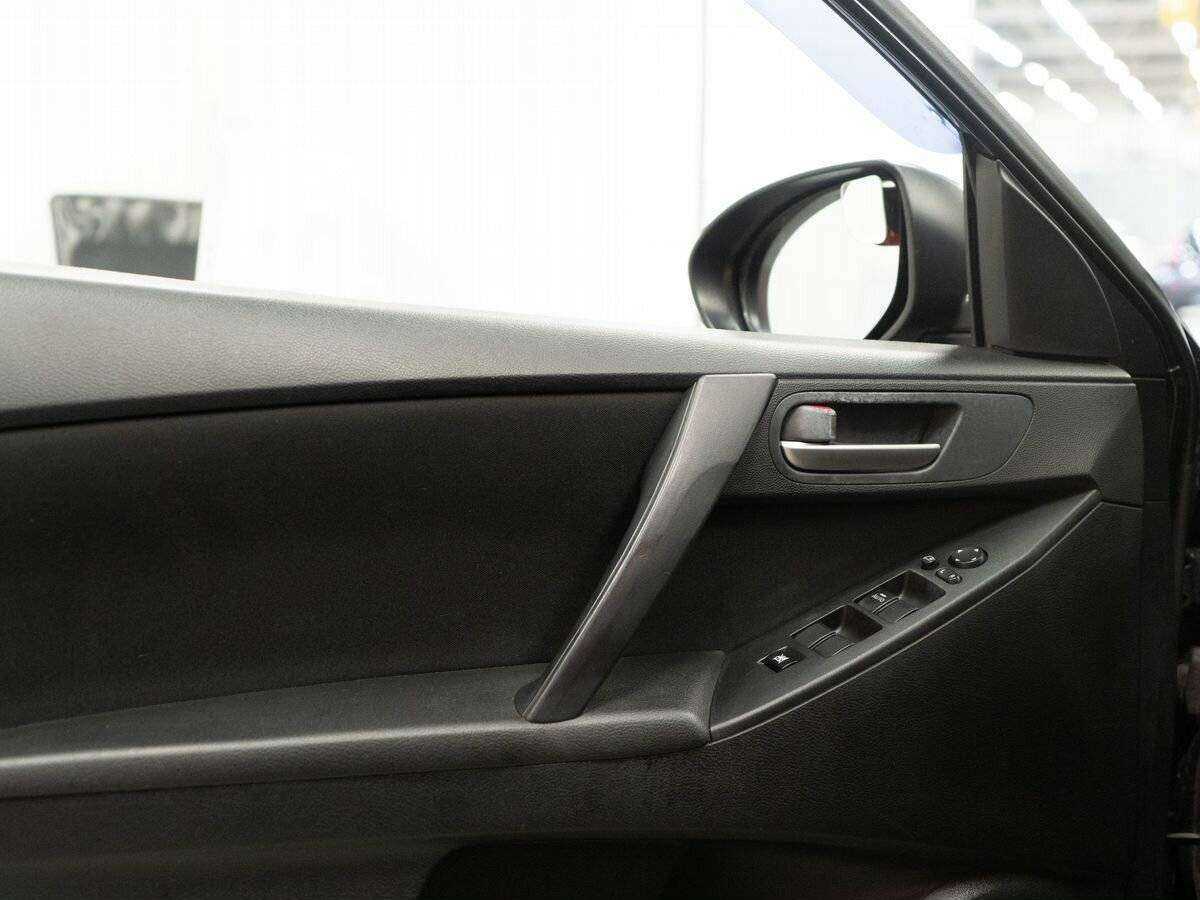 Mazda 3, 2011 Фото №17