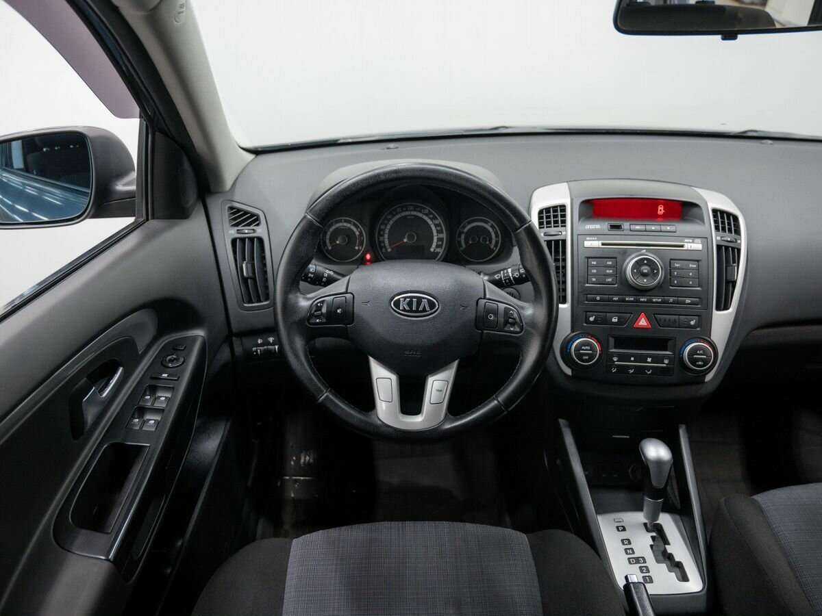 Kia Ceed, 2010 Фото №11