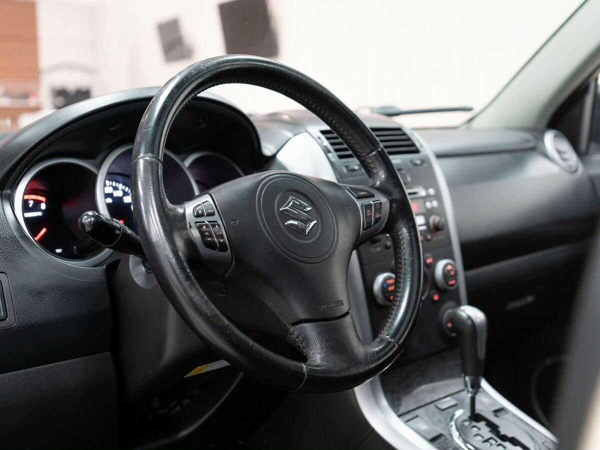 Suzuki Grand Vitara, 2010 Фото №5
