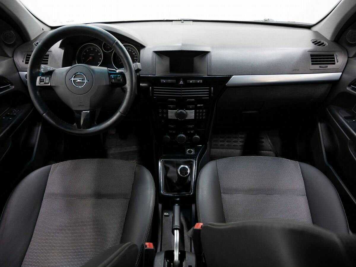 Opel Astra, 2010 Фото №11