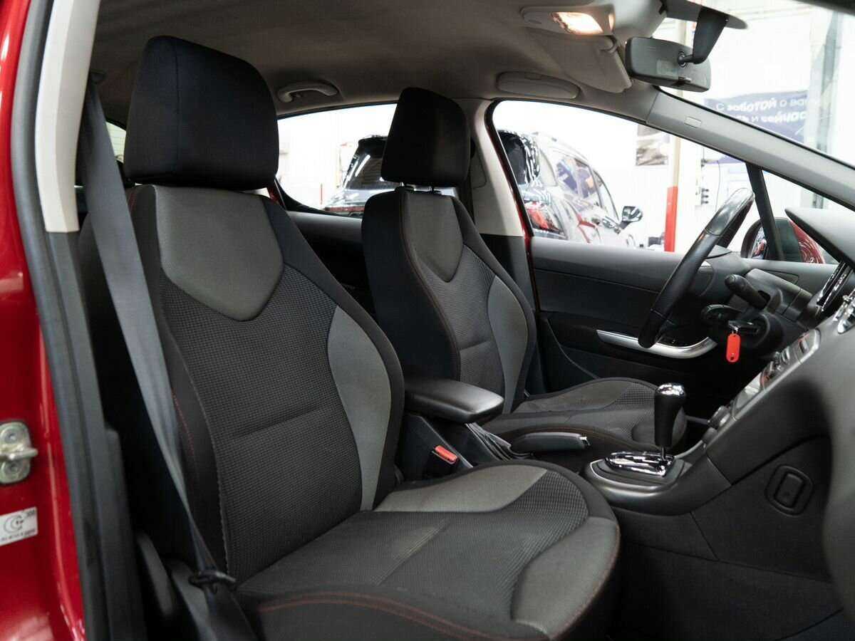 Peugeot 308, 2011 Фото №9