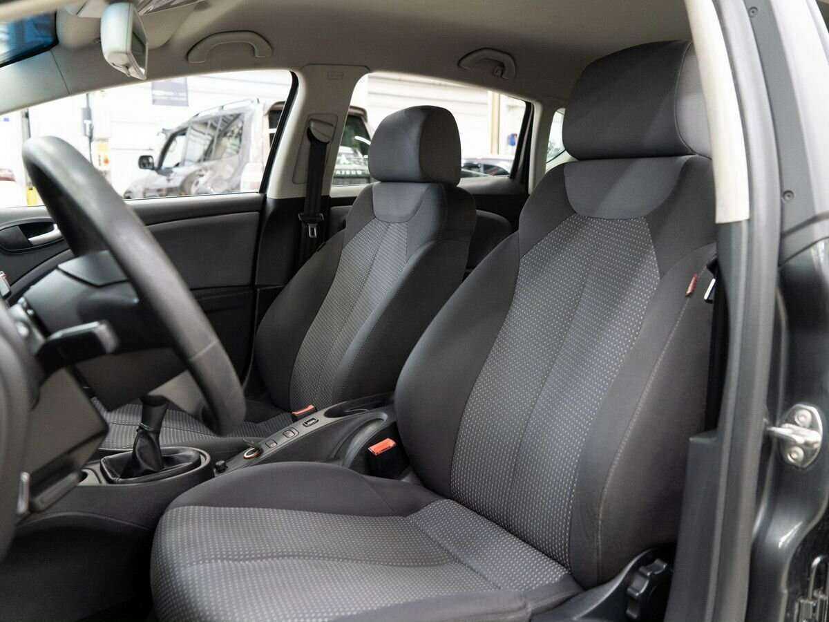 SEAT Leon, 2011 - 146 277 км. | Фото №6