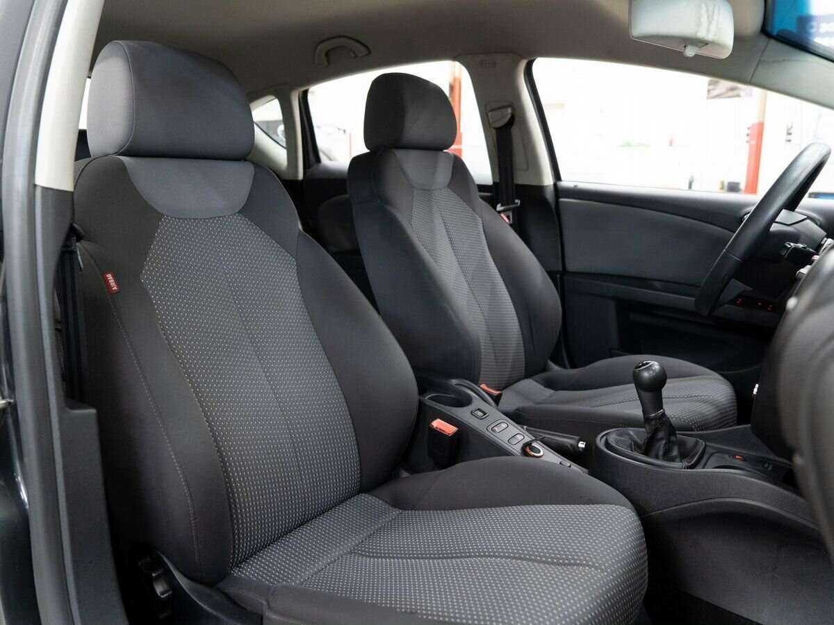 SEAT Leon, 2011 Фото №9