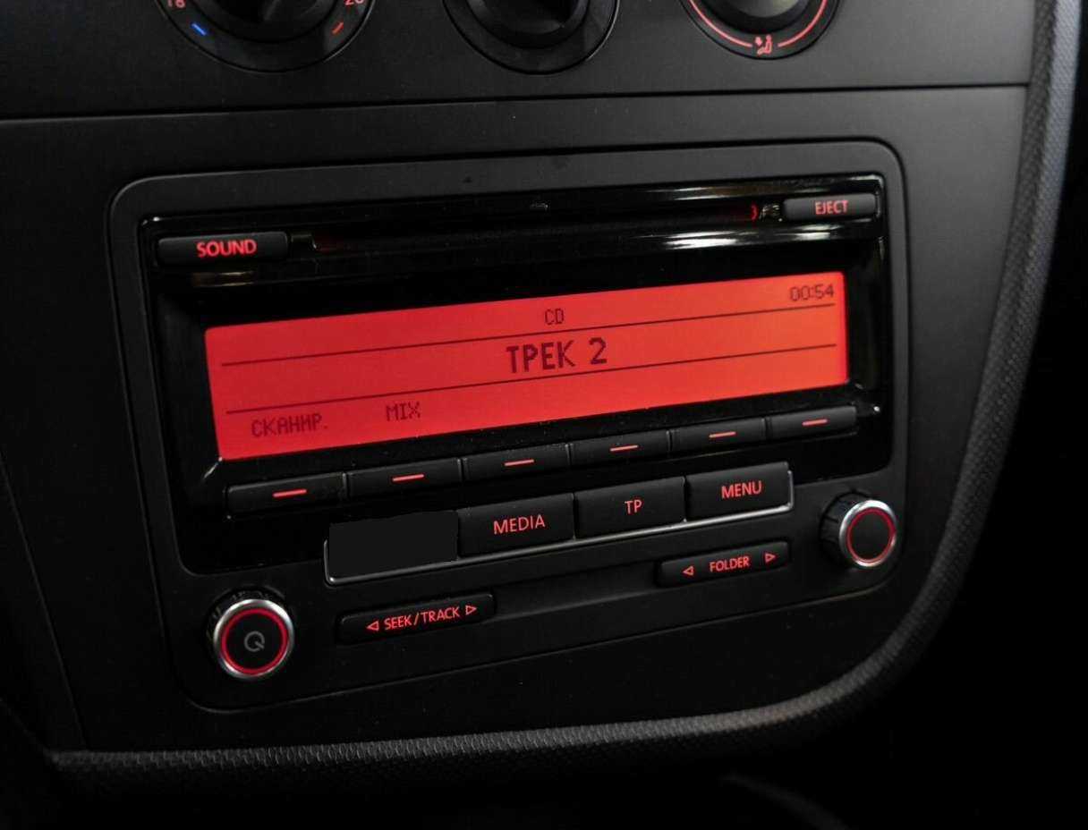 SEAT Leon, 2011 Фото №10