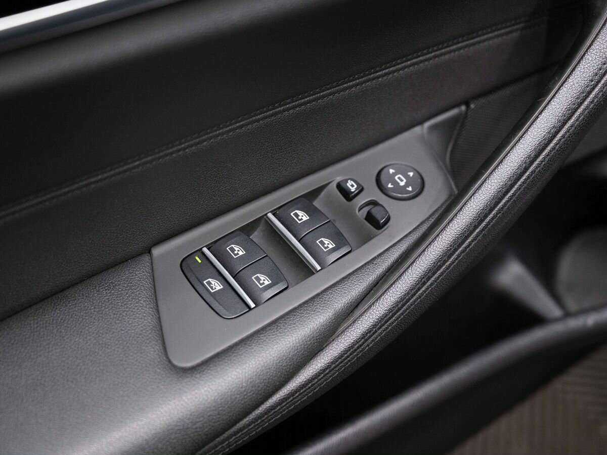 BMW 5 серии 520d xDrive, 2019 Фото №27