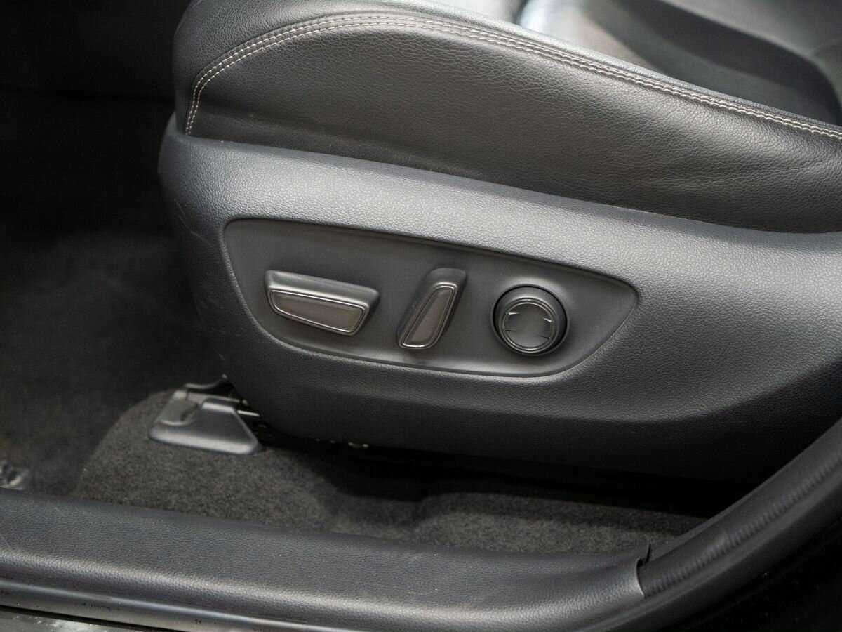 Toyota RAV4, 2020 Фото №16