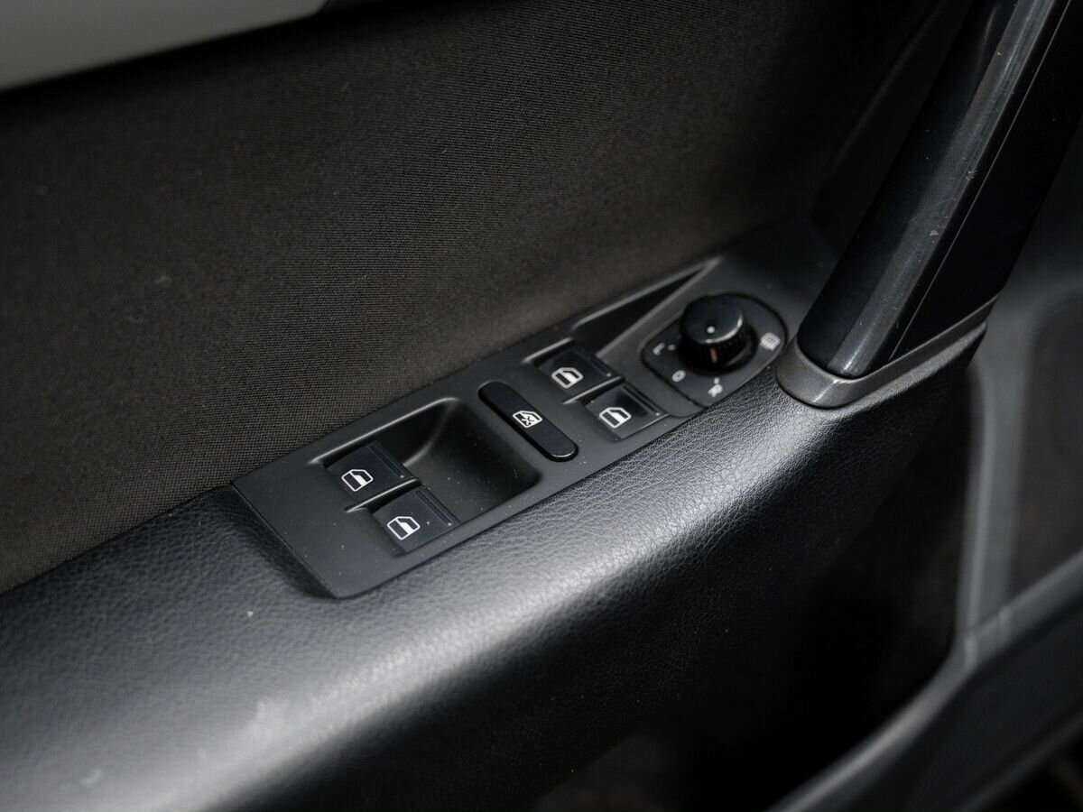 Volkswagen Passat, 2011 Фото №15