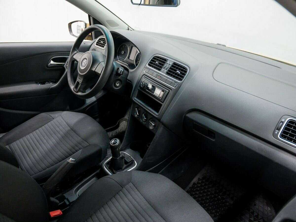 Volkswagen Polo, 2011 Фото №8
