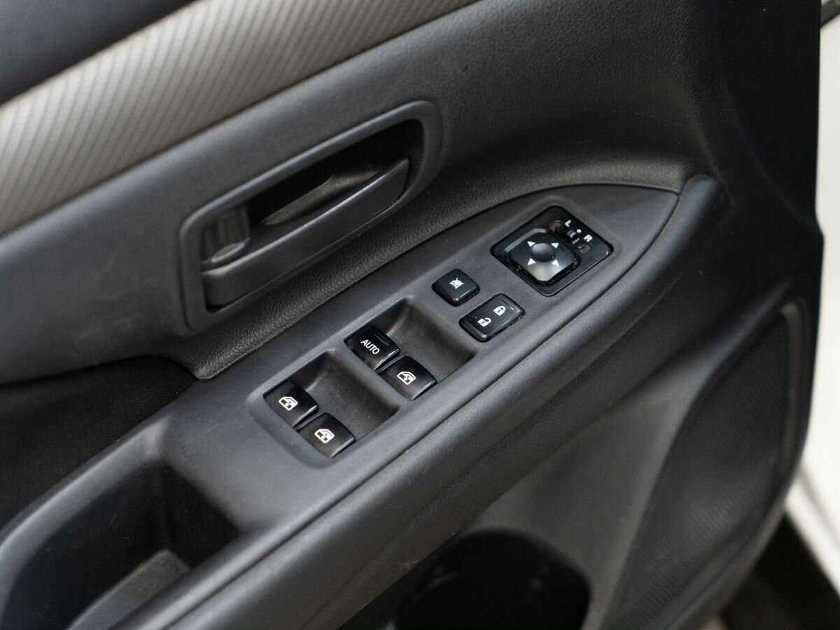 Mitsubishi Outlander, 2015 Фото №16