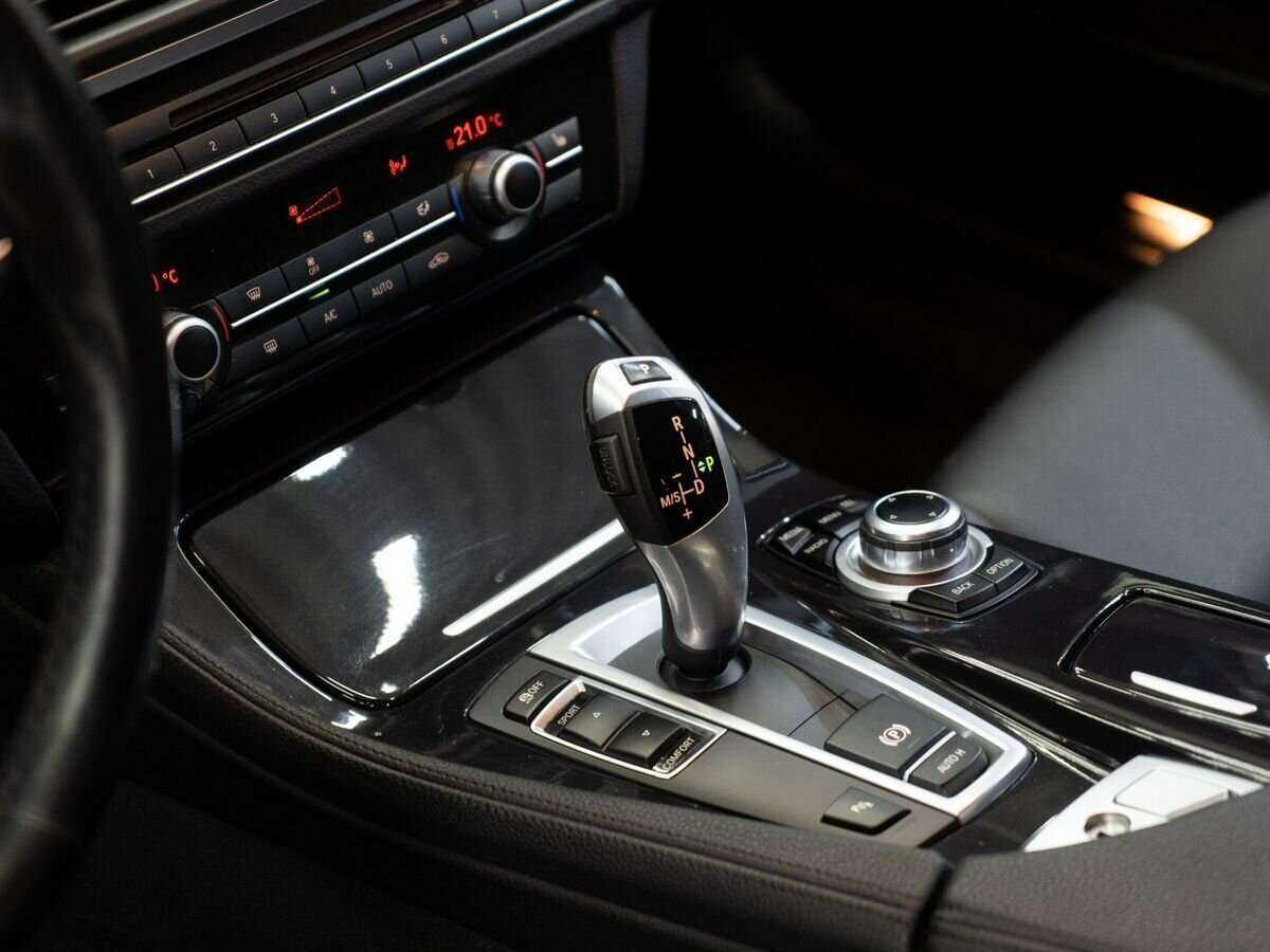 BMW 5 серии 520i, 2014 Фото №11