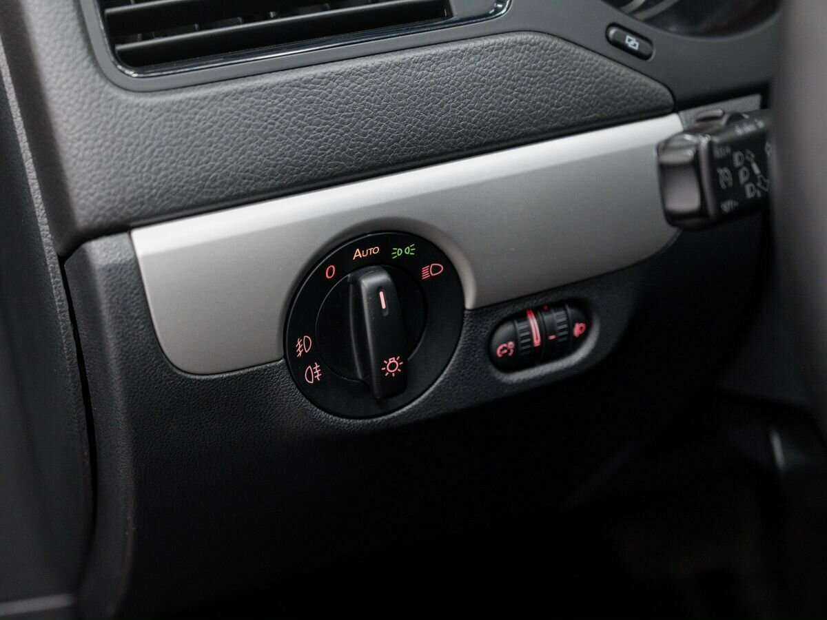 Volkswagen Jetta, 2011 Фото №13