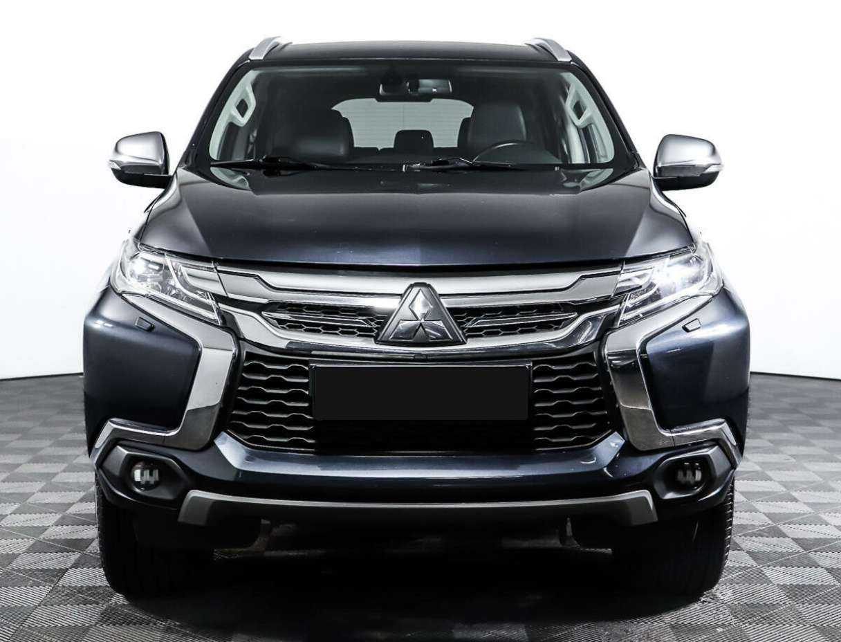 Mitsubishi Pajero Sport, 2018 Фото №2