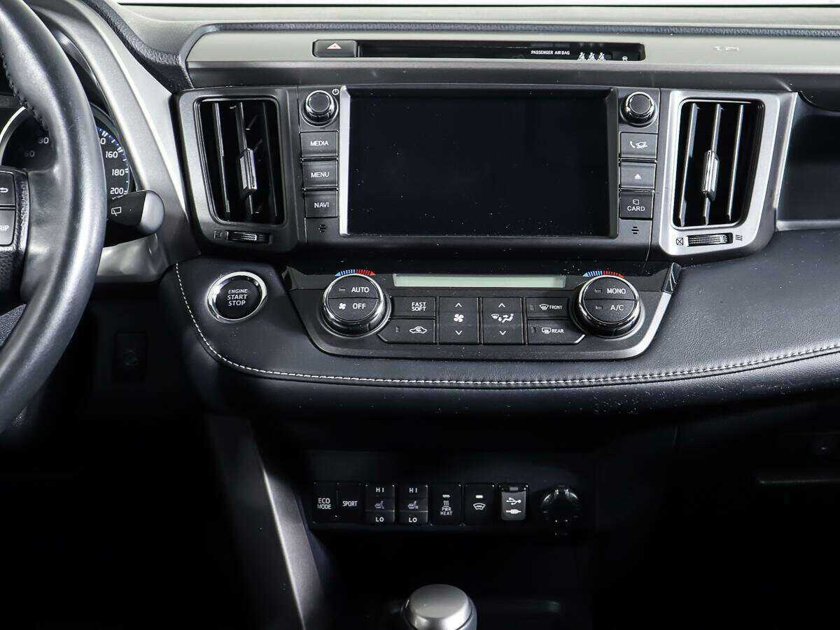 Toyota RAV4, 2018 Фото №12