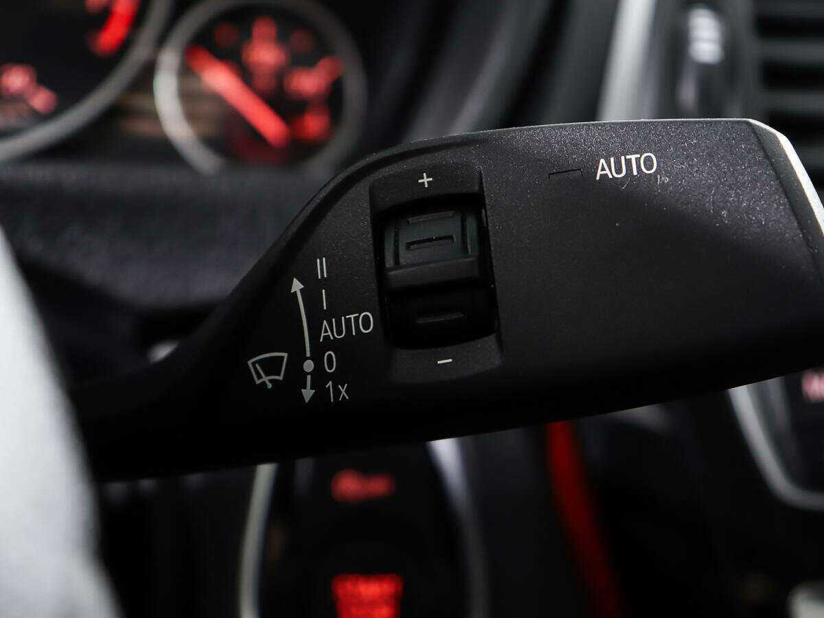 BMW 3 серии 320i xDrive, 2017 Фото №18