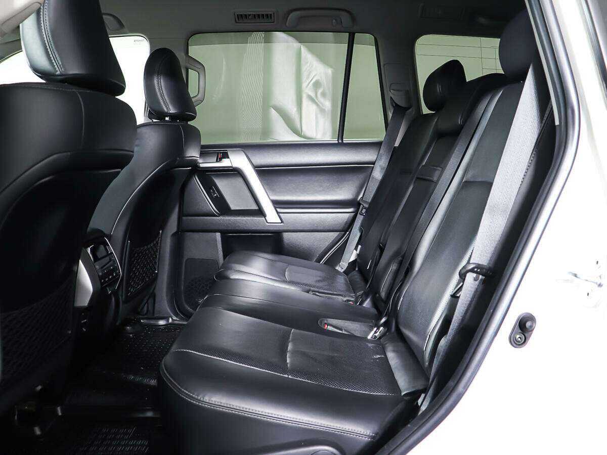 Toyota Land Cruiser Prado, 2020 Фото №10
