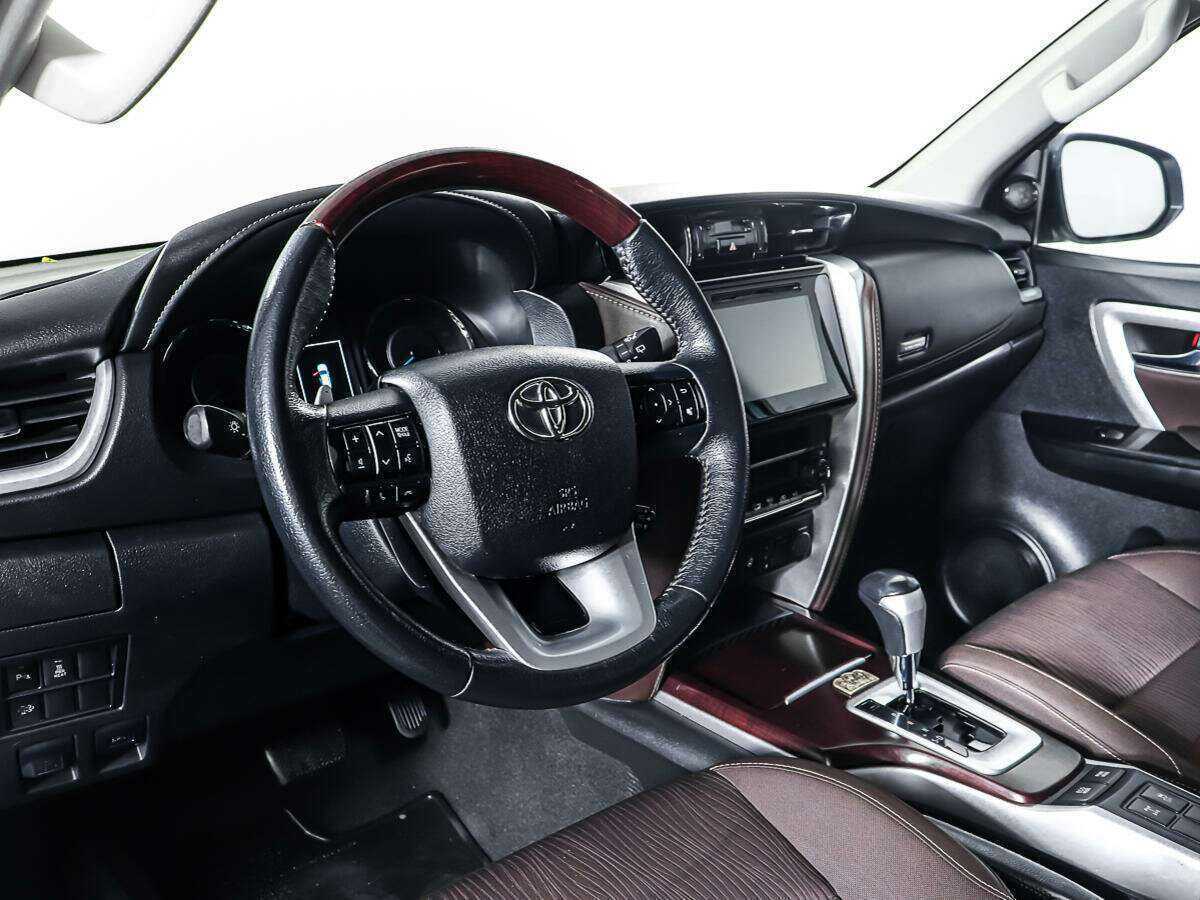 Toyota Fortuner, 2019 Фото №13