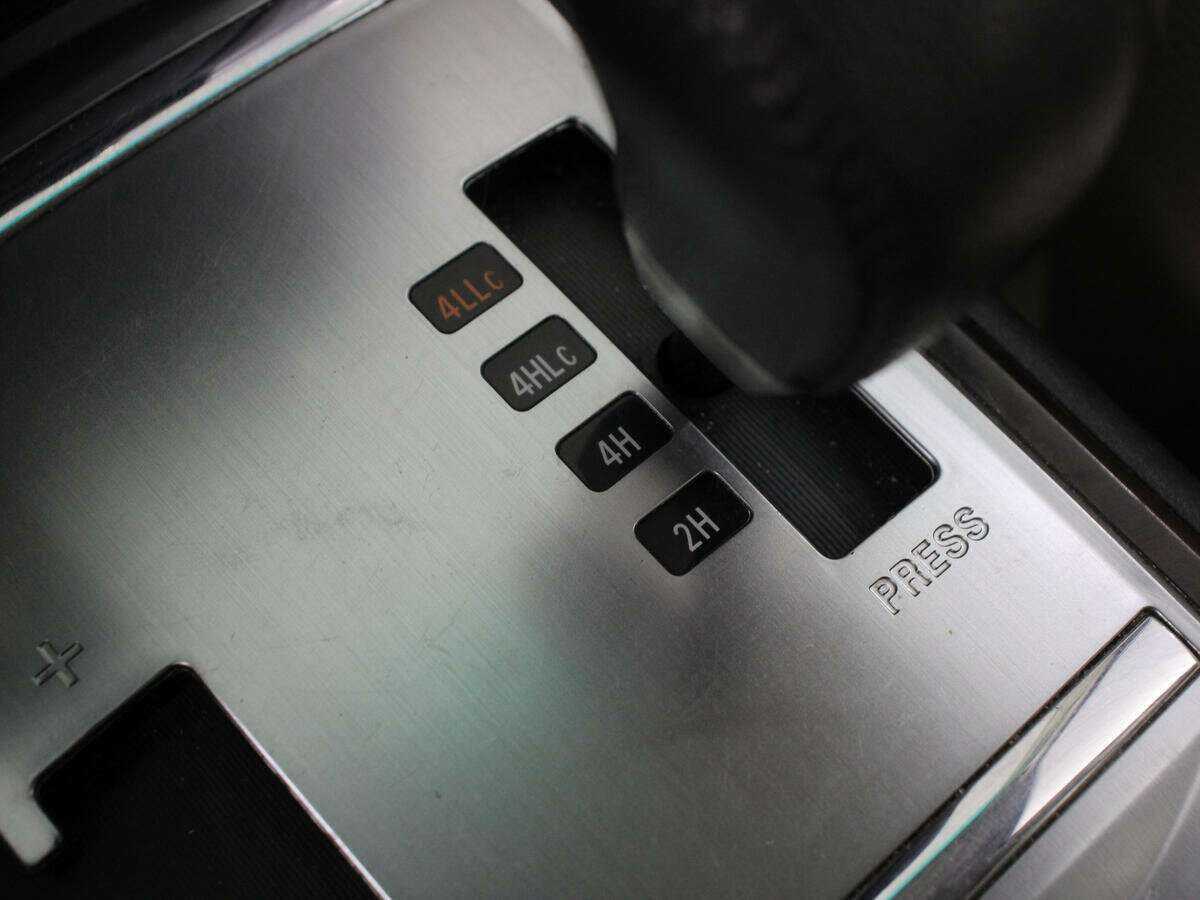 Mitsubishi Pajero, 2017 Фото №22