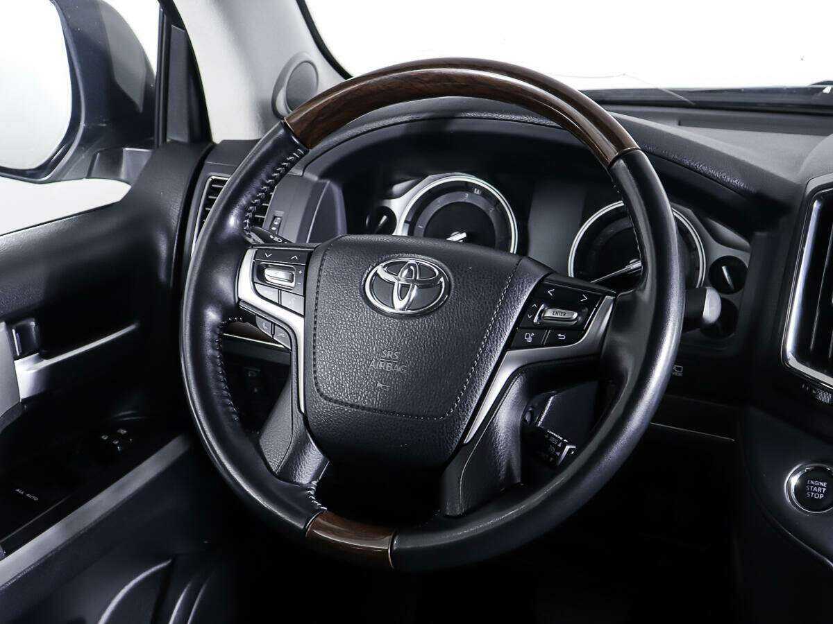 Toyota Land Cruiser, 2020 Фото №16