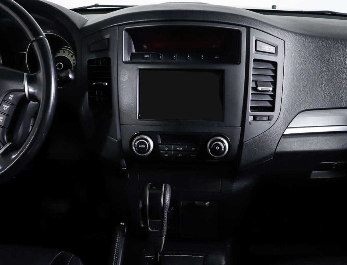 Mitsubishi Pajero, 2010 Фото №12