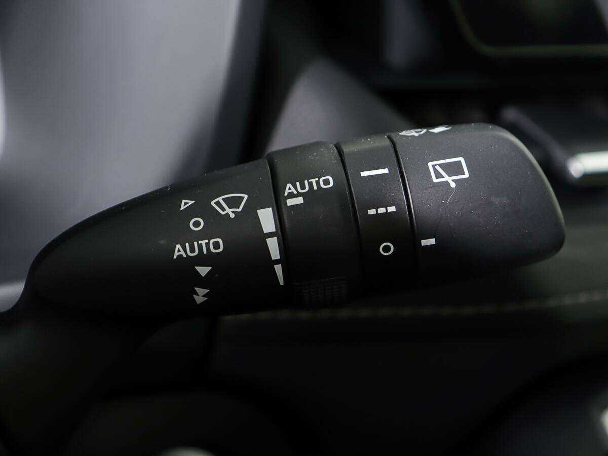 Toyota RAV4, 2022 Фото №18