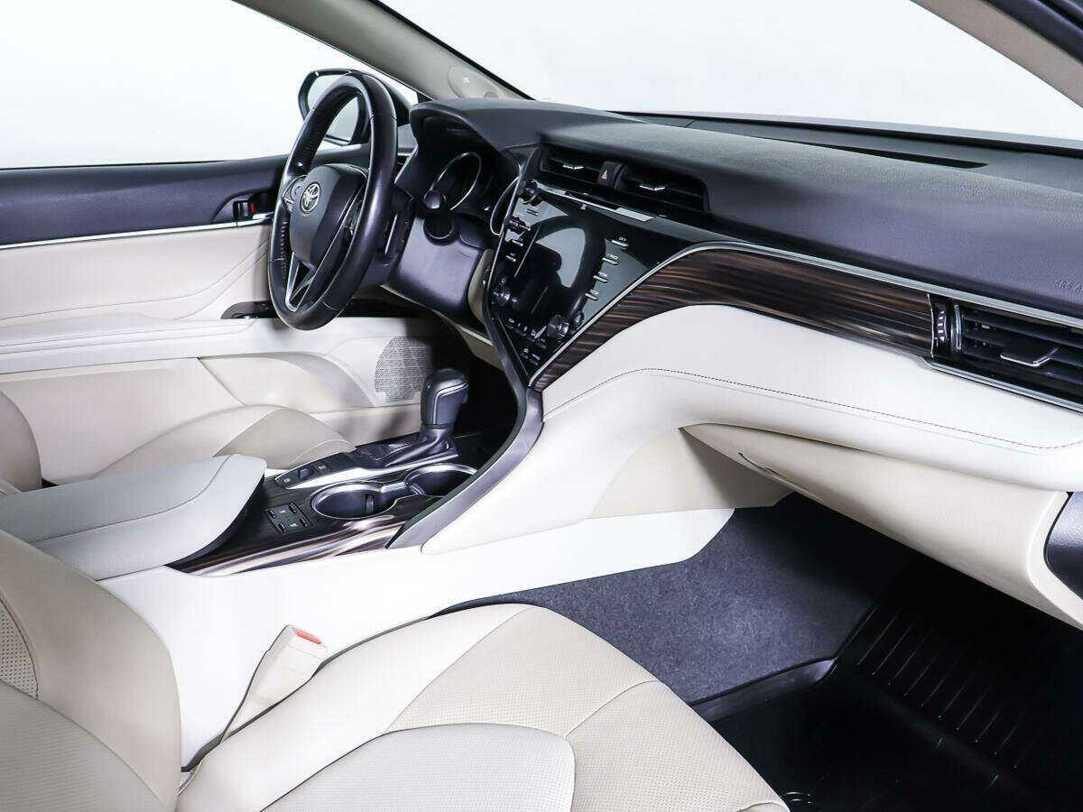 Toyota Camry, 2018 Фото №10
