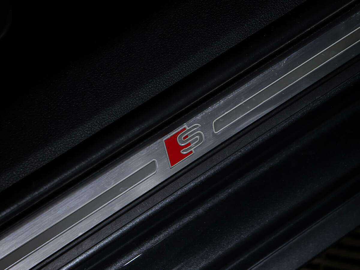 Audi A4, 2017 Фото №17