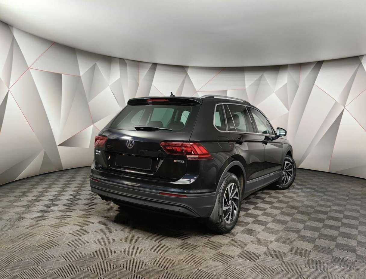 Volkswagen Tiguan, 2018 - 73 874 км. | Фото №2