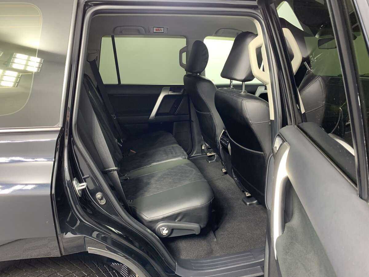 Toyota Land Cruiser Prado, 2020 Фото №15