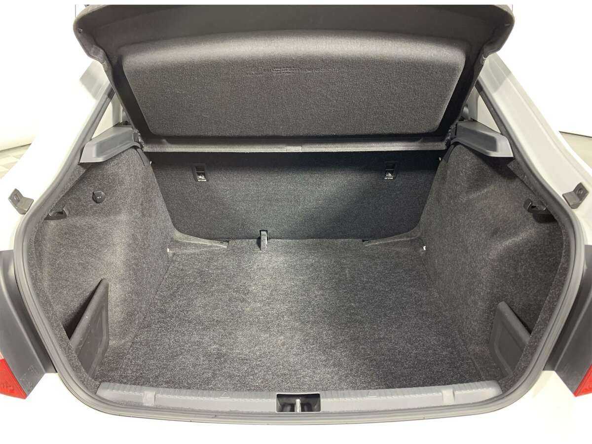 Skoda Rapid, 2017 Фото №10