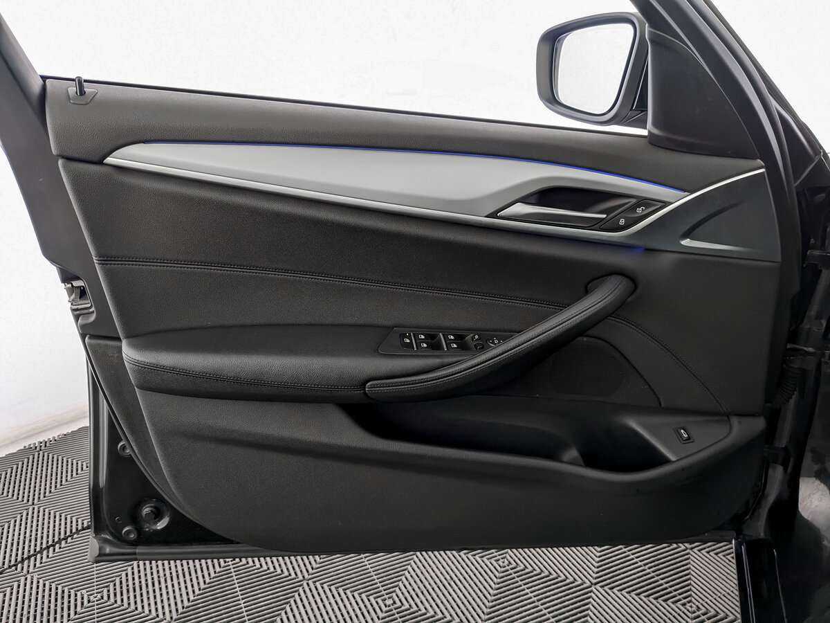 BMW 5 серии 520i, 2018 Фото №15