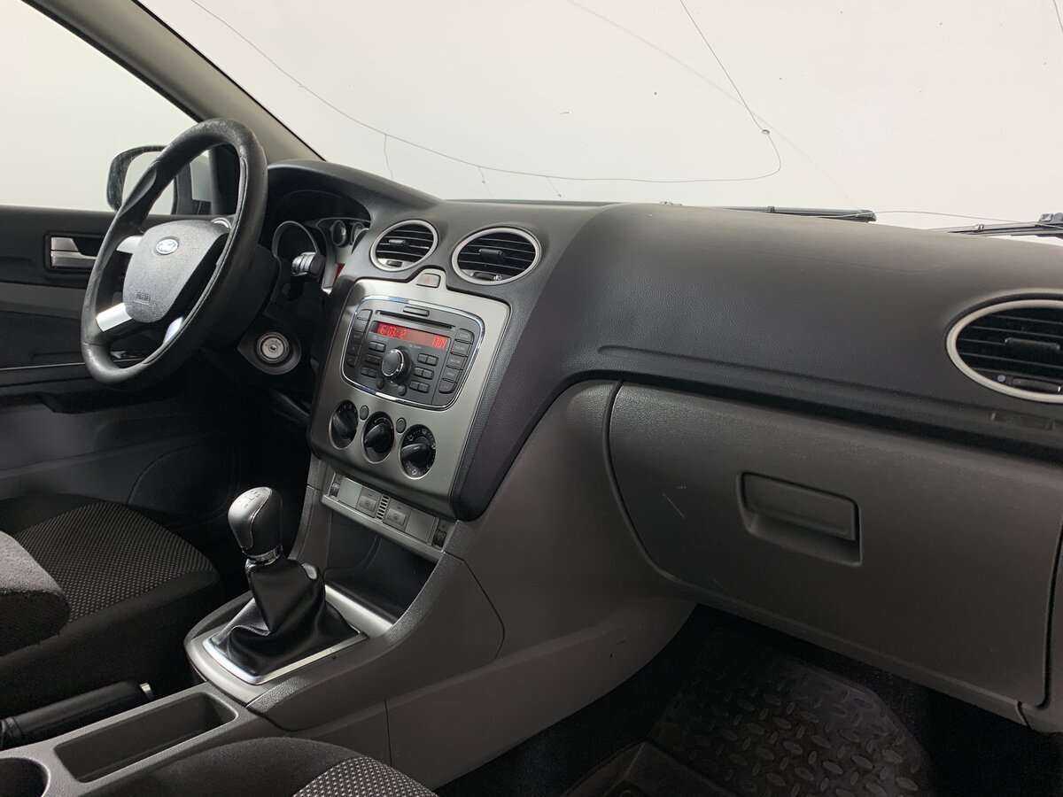 Ford Focus, 2011 Фото №11