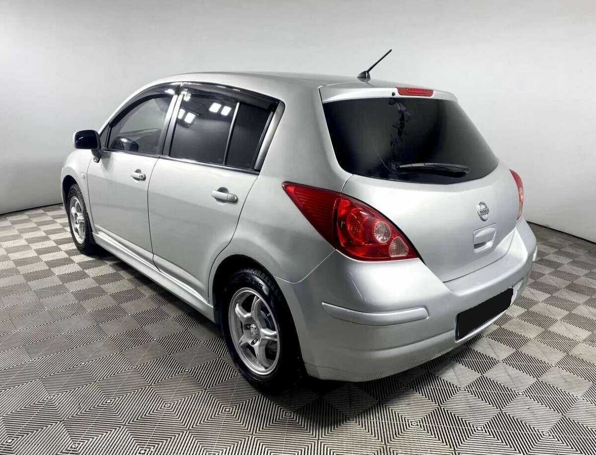 Nissan Tiida, 2011 Фото №8