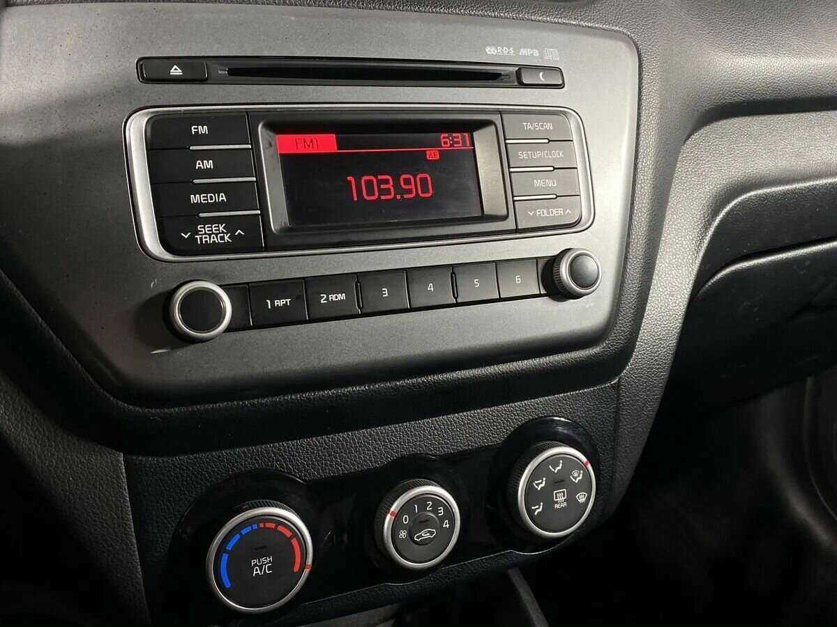 Kia Rio, 2016 Фото №15