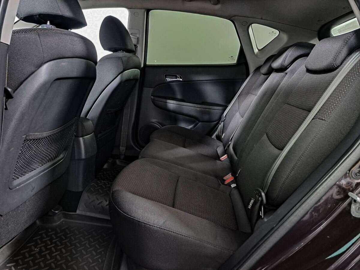 Hyundai i30, 2010 Фото №12