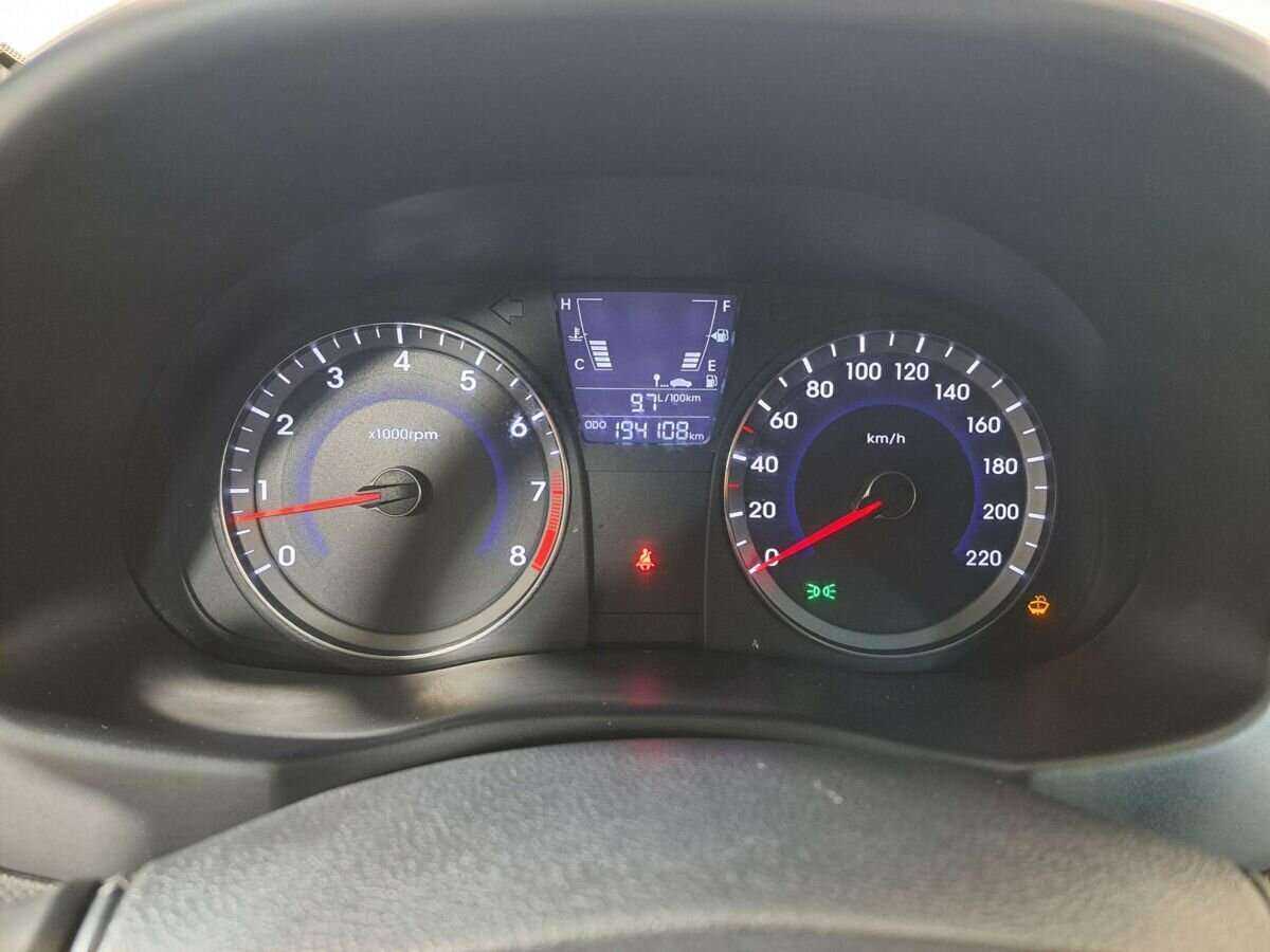 Hyundai Solaris, 2011 Фото №11