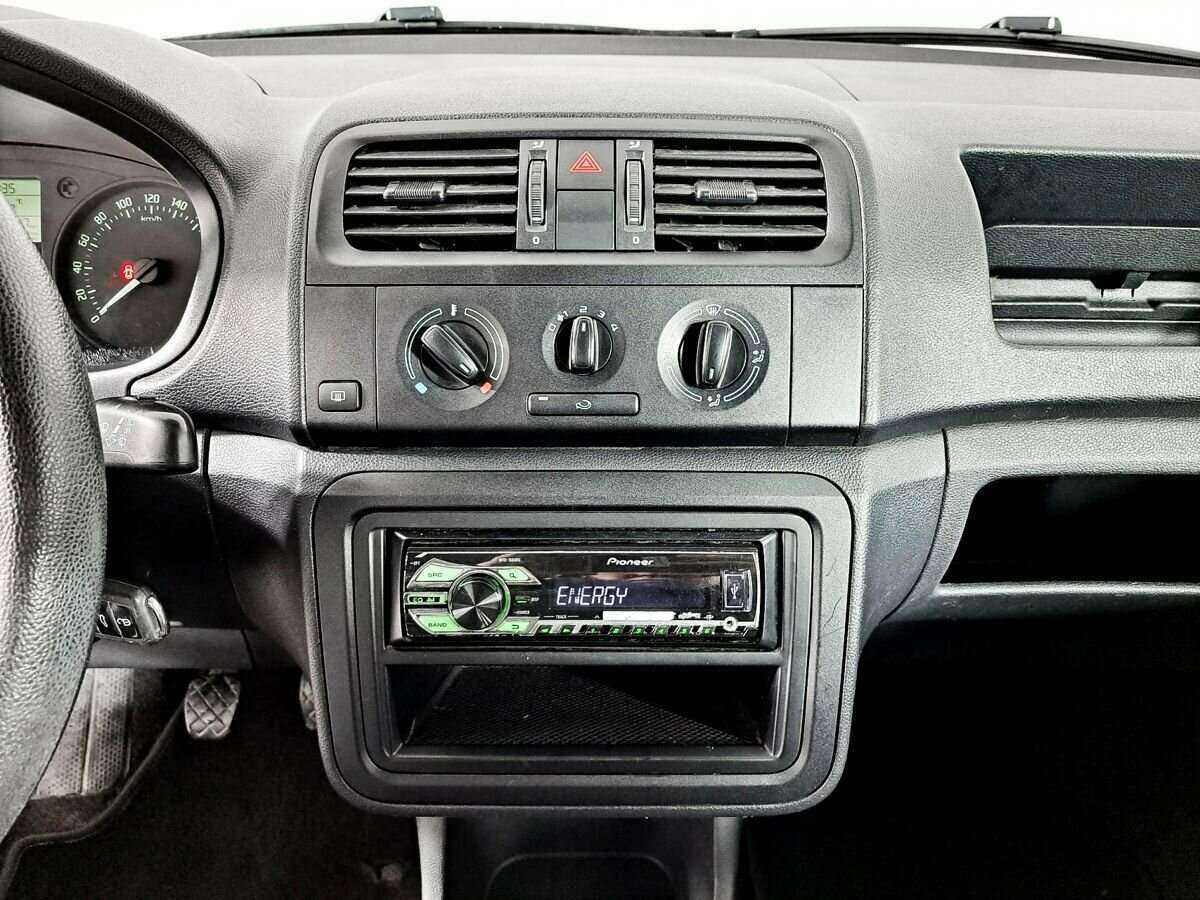 Skoda Fabia, 2011 Фото №13