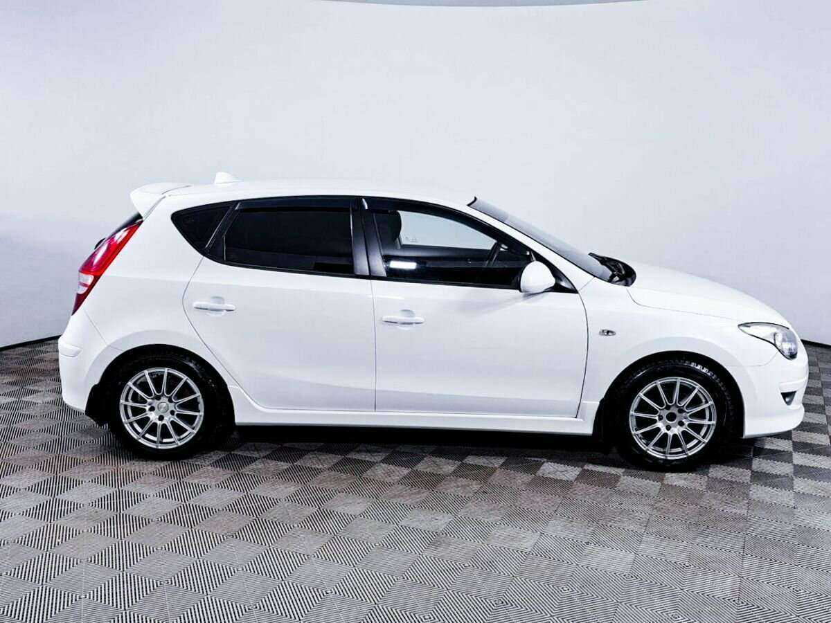 Hyundai i30, 2011 Фото №4