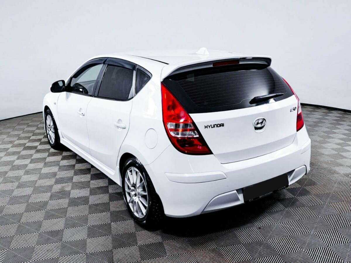 Hyundai i30, 2011 Фото №7