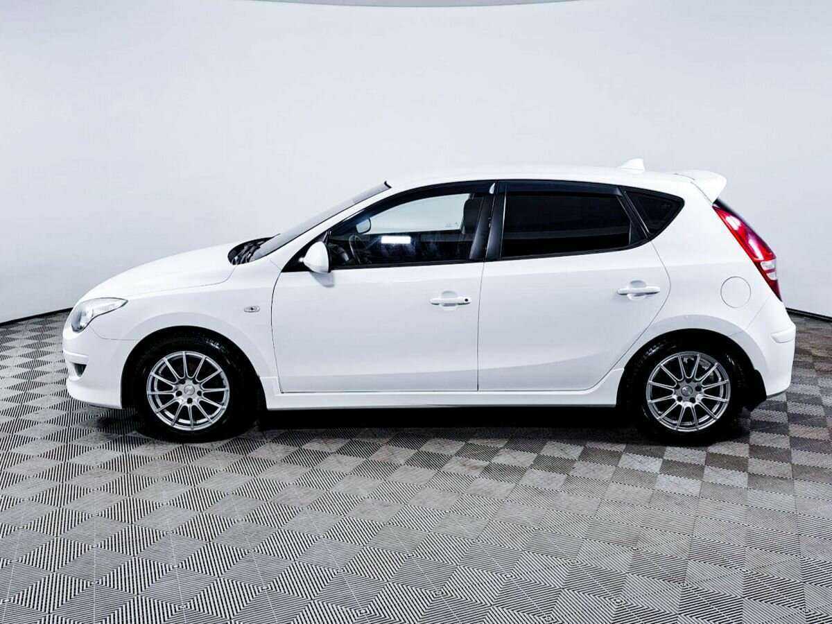 Hyundai i30, 2011 Фото №8