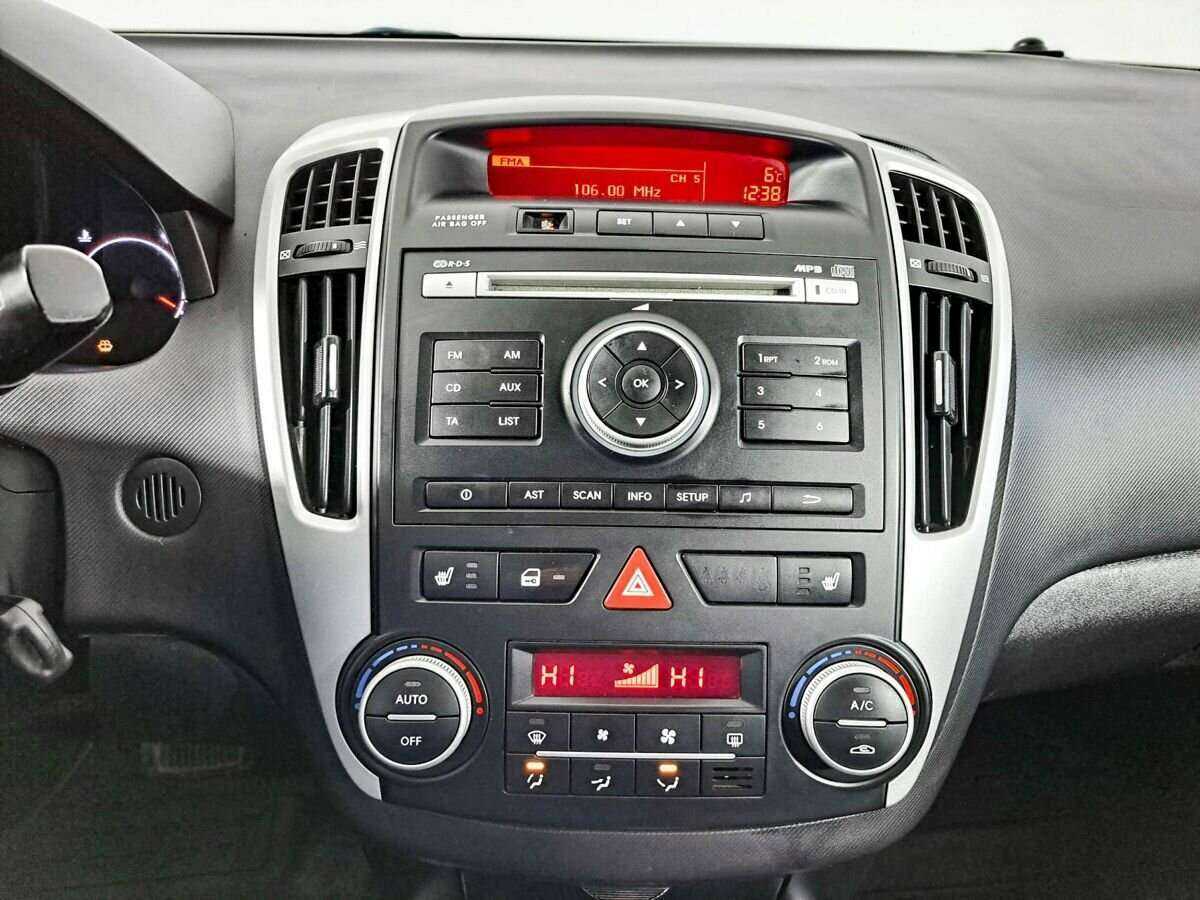 Kia Ceed, 2010 Фото №13