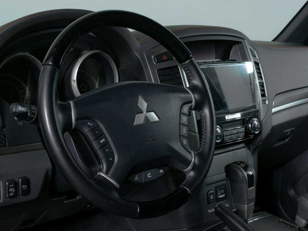 Mitsubishi Pajero, 2019 Фото №14