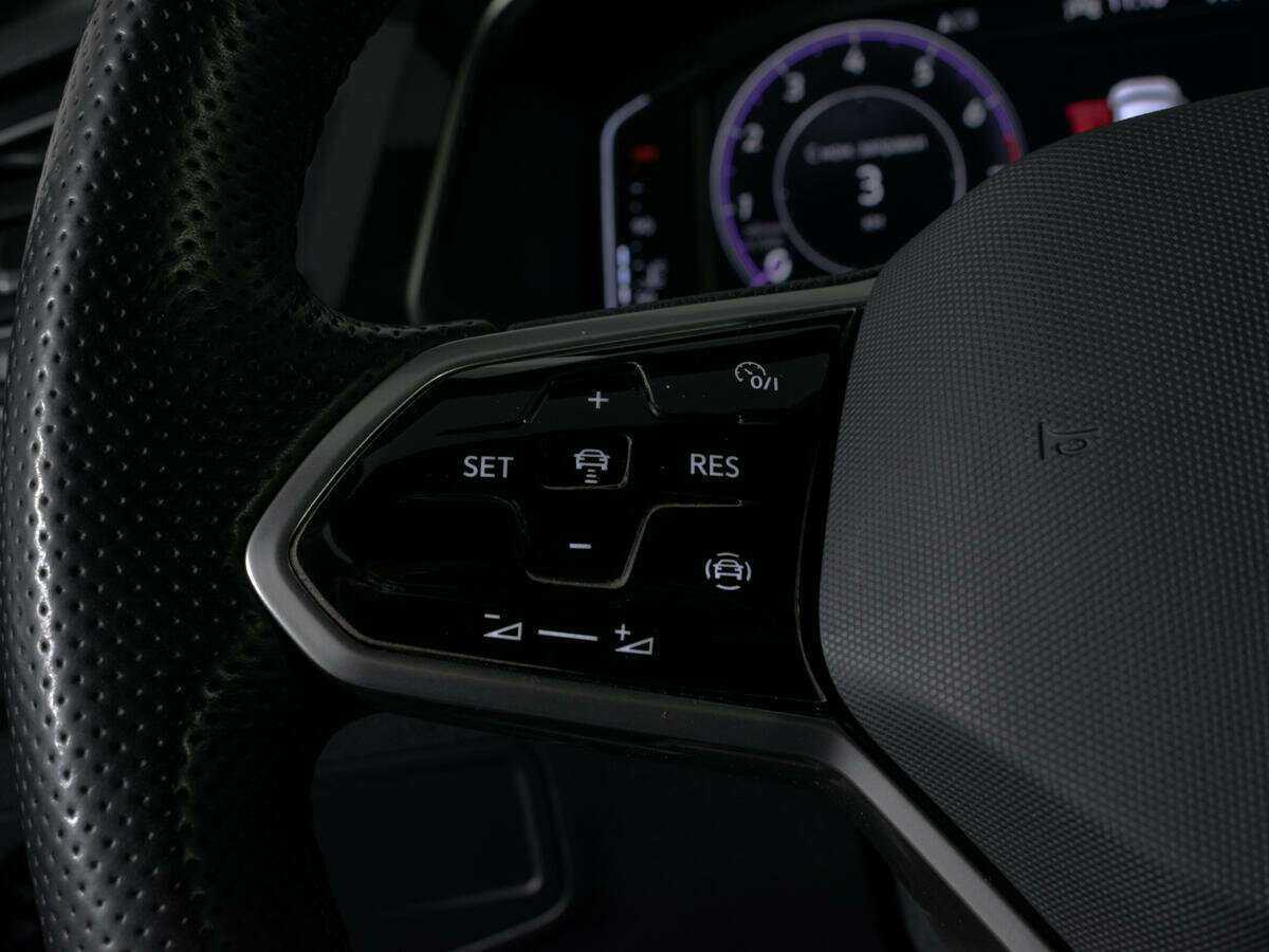 Volkswagen Tiguan, 2021 Фото №17