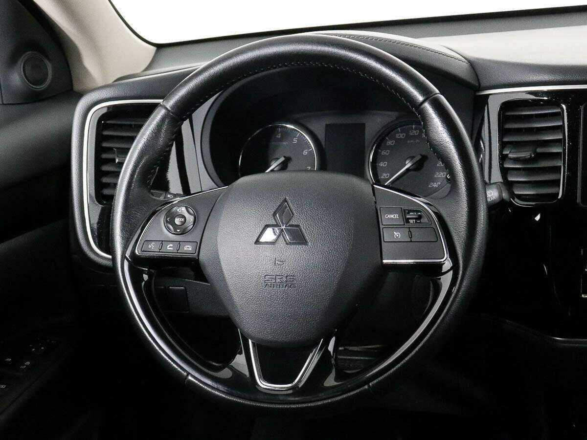 Mitsubishi Outlander, 2021 Фото №11