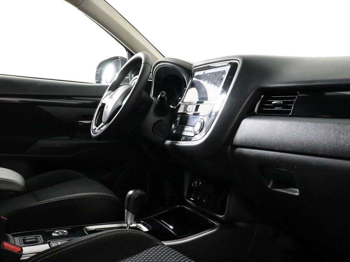 Mitsubishi Outlander, 2019 - 115 921 км. | Фото №7