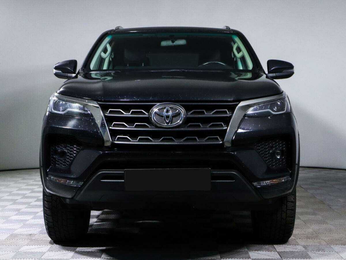 Toyota Fortuner, 2021 - 35 642 км. | Фото №2