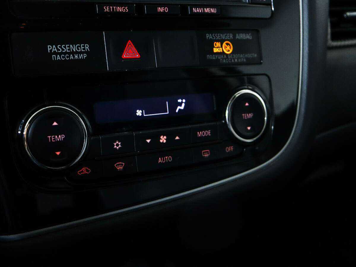 Mitsubishi Outlander, 2013 Фото №14