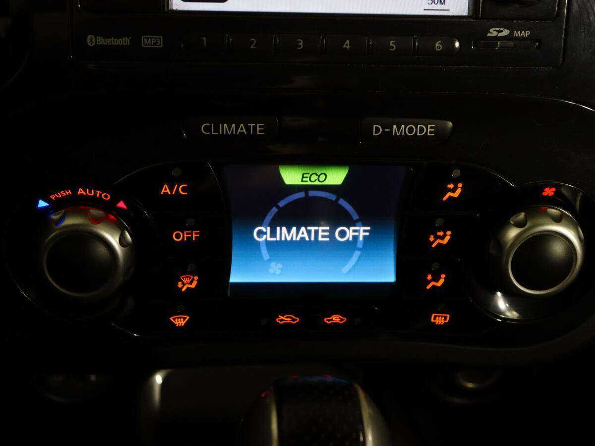 Nissan Juke, 2011 Фото №20