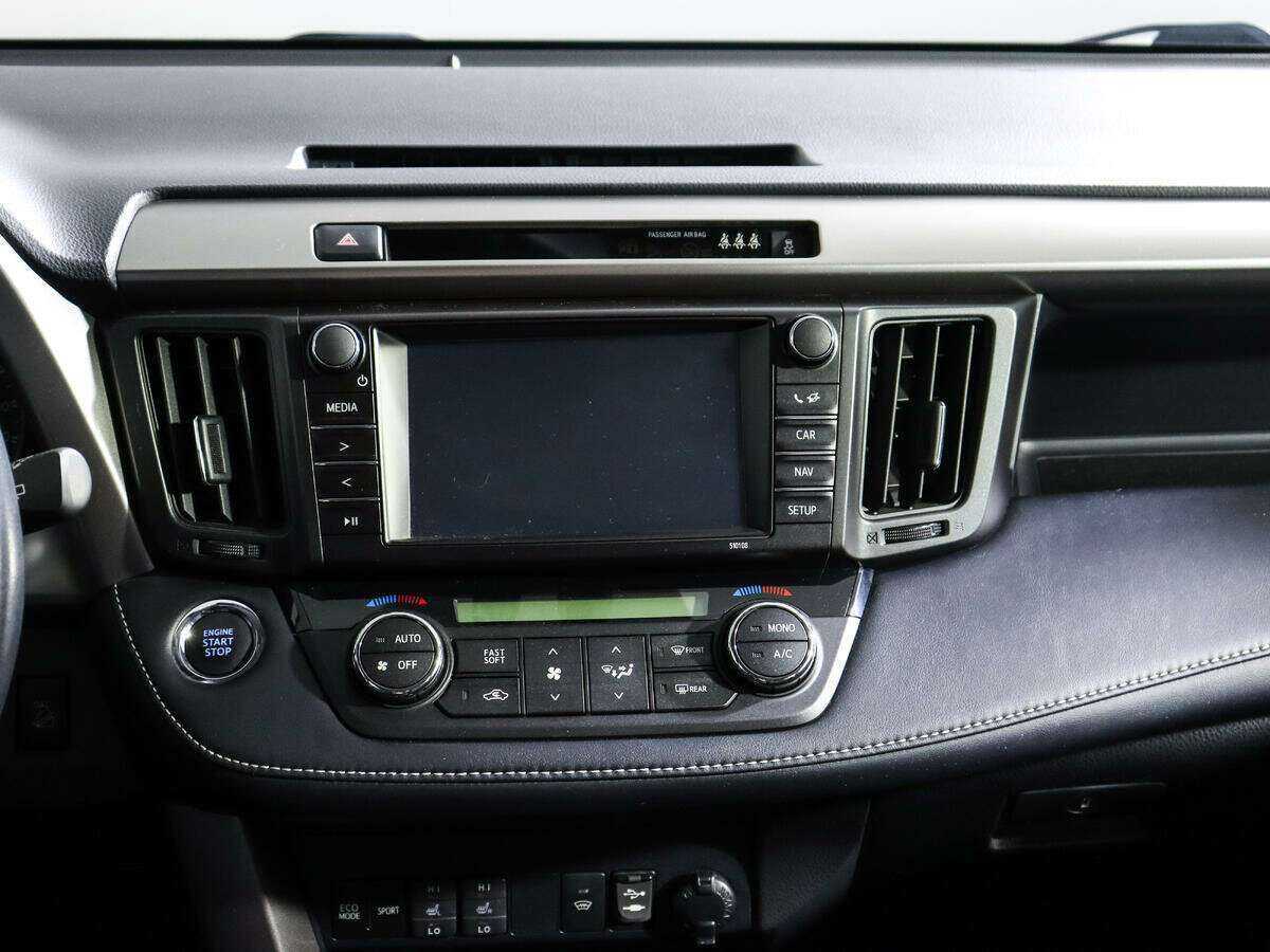Toyota RAV4, 2017 Фото №12